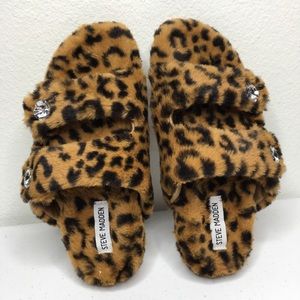 NWOT Steve Madden cuddle leopard slippers sz 7
